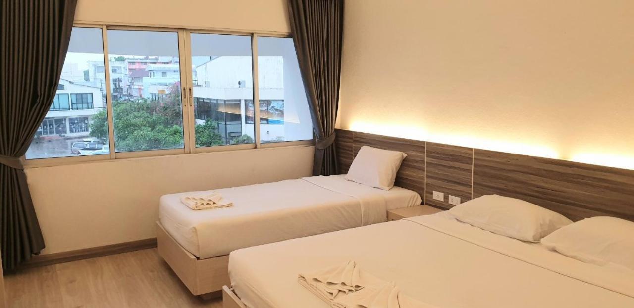 Petchkasem Grand Hotel Surin Exterior foto